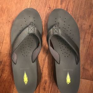 Volatile-slate grey wedges